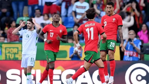 隆戈透露：勒沃库森热盼签下佳夫，拜仁同样情有独钟