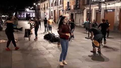 库里职业生涯得分50+达15次，超越詹姆斯位居历史得分50+次数排行榜第七位。